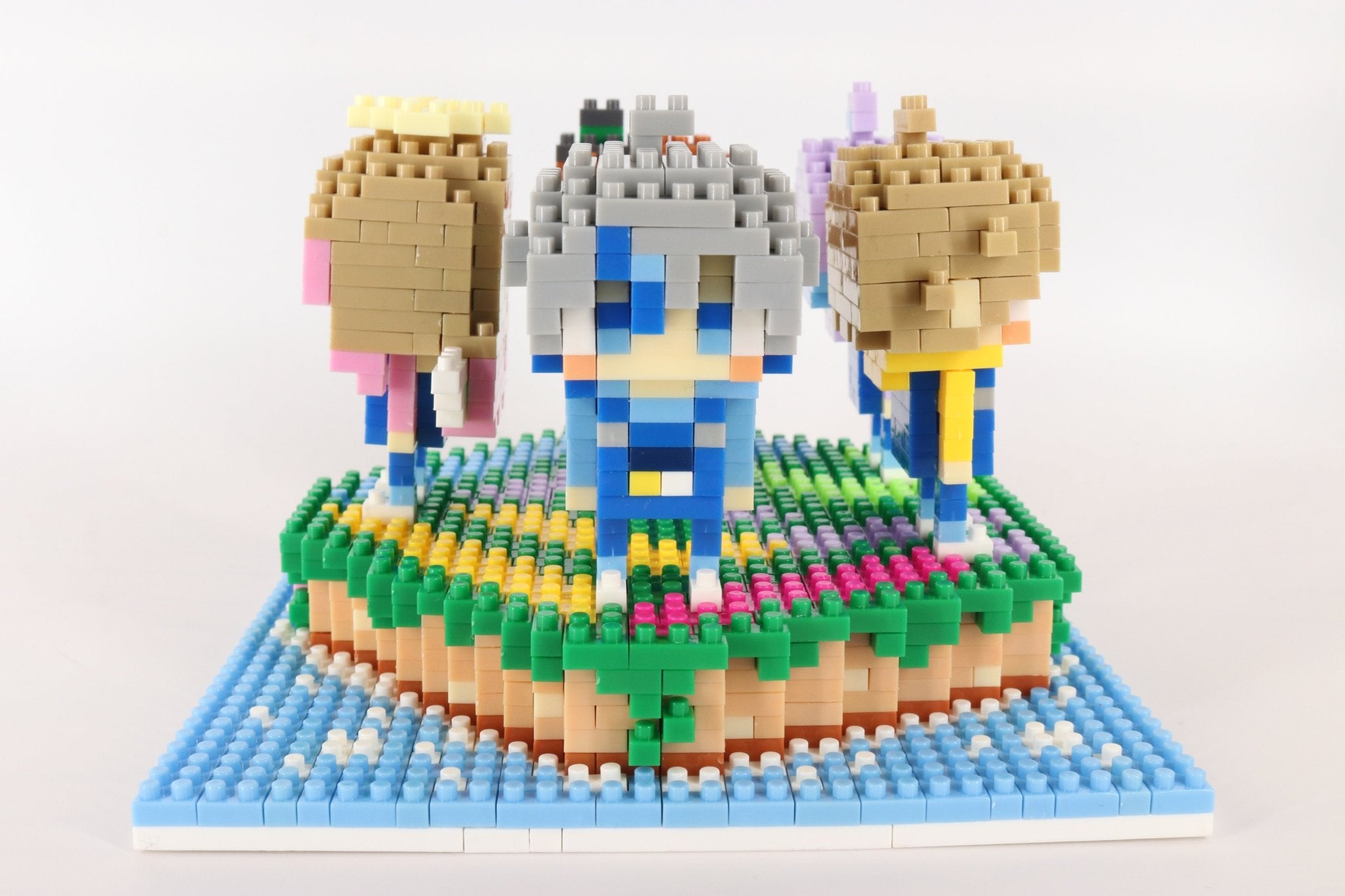 ぱちしゅうのげーむ屋さん キャラ5体＋ステージセット ミタクルブロックコラボフィギュア - ミタクルブロック公式オンラインストア