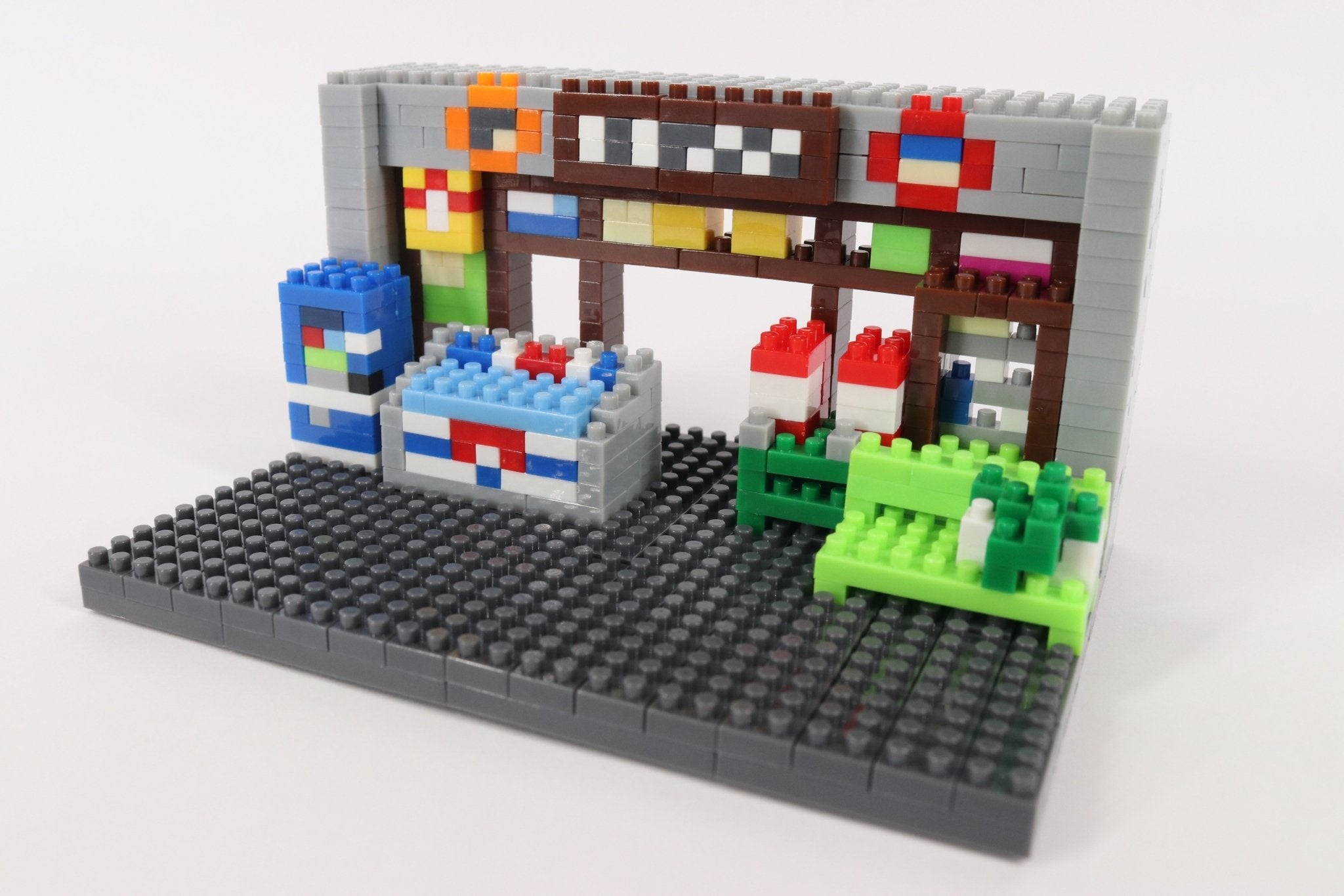 【描き下ろしポストカード付き】純愛上等！ かめいやステージセット ミタクルブロックコラボフィギュア - ミタクルブロック公式オンラインストア